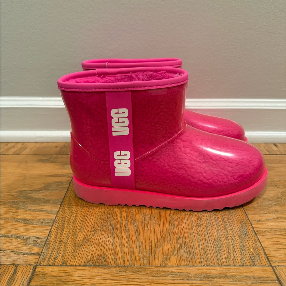 UGG Women's Classic Clear Mini Size 5